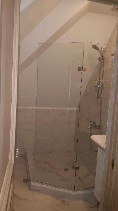 Karlsson Borjomi Apartment. ภายนอก รูปภาพ