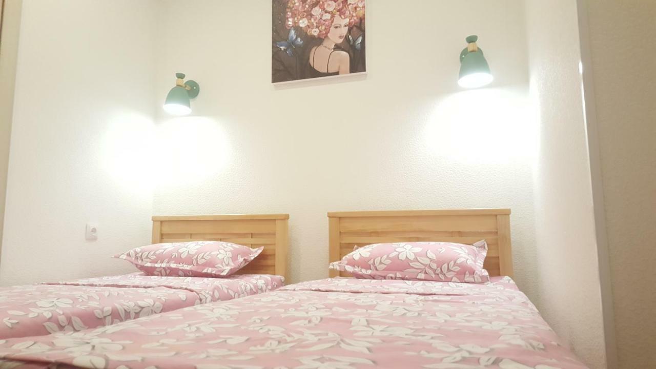 Karlsson Borjomi Apartment. ภายนอก รูปภาพ